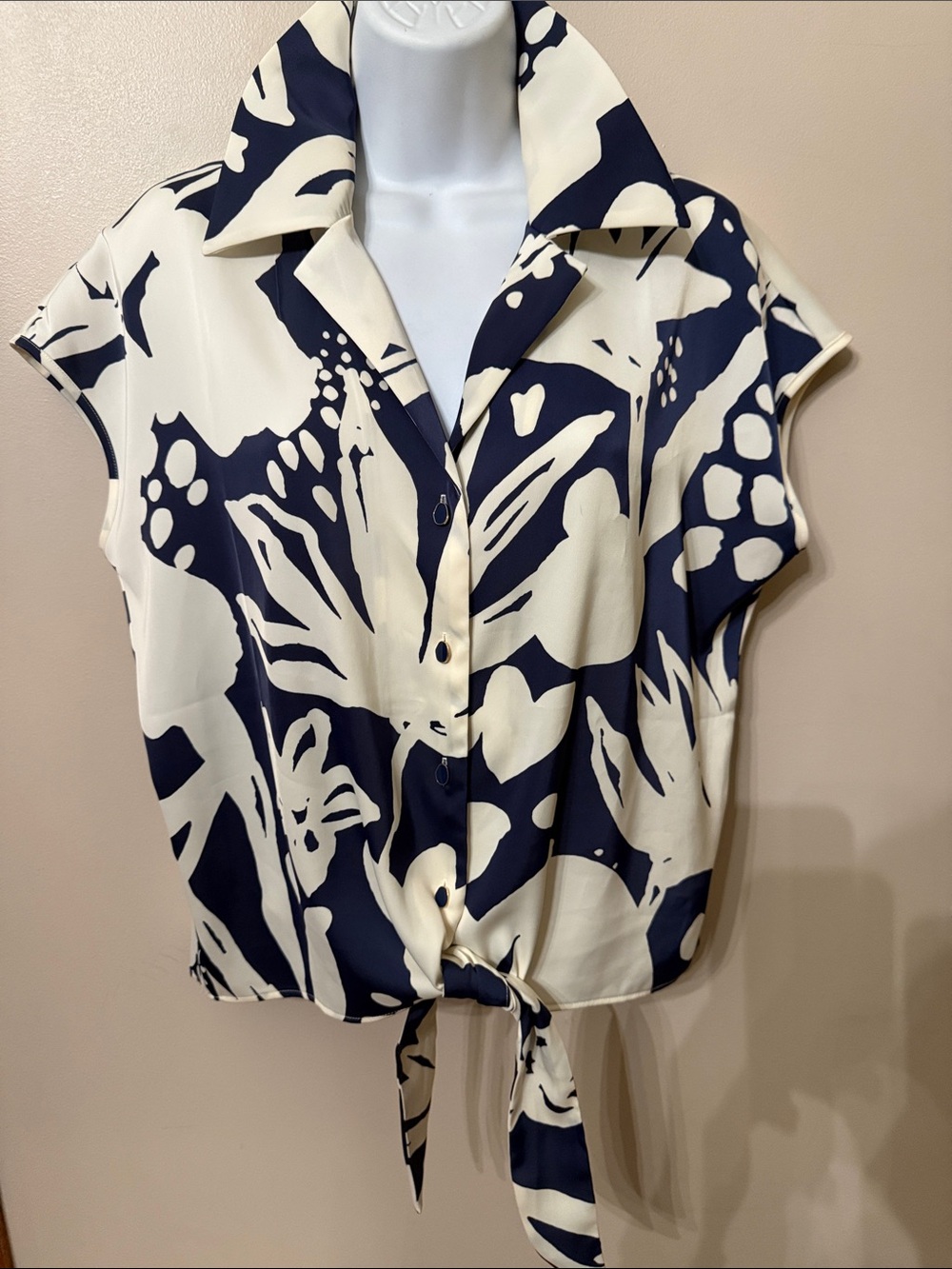 Rachel Zoe Navy and Cream Floral Tie-Front Blouse